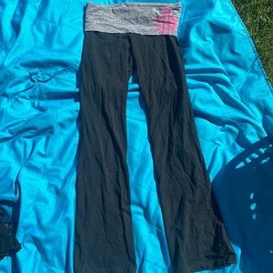 Vs pink yoga pants